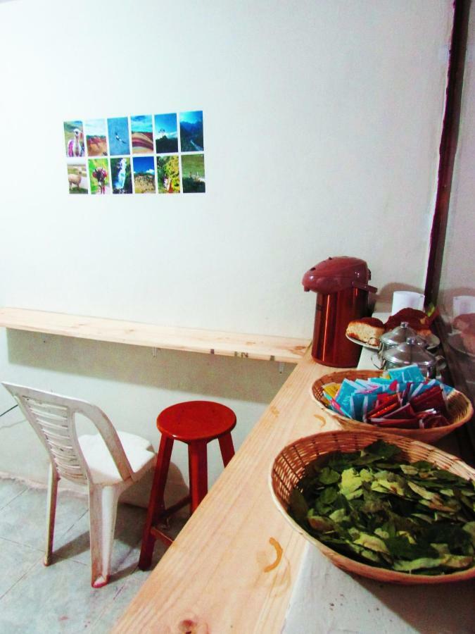The Grasshopper Hostels Av Alta Cusco Exterior foto