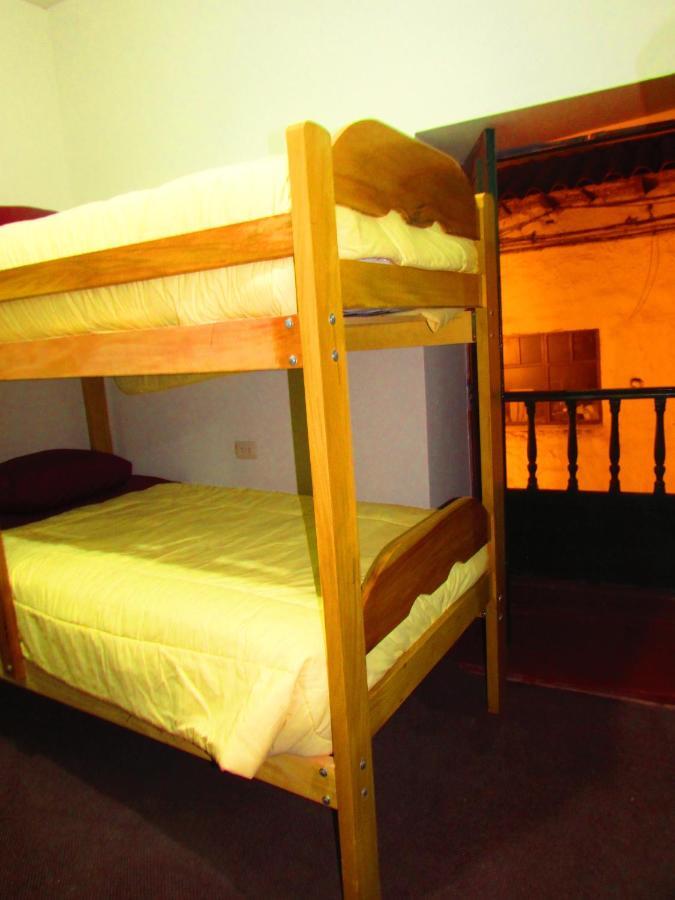 The Grasshopper Hostels Av Alta Cusco Exterior foto